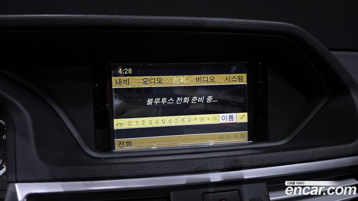 Mercedes-Benz E-Class 2011