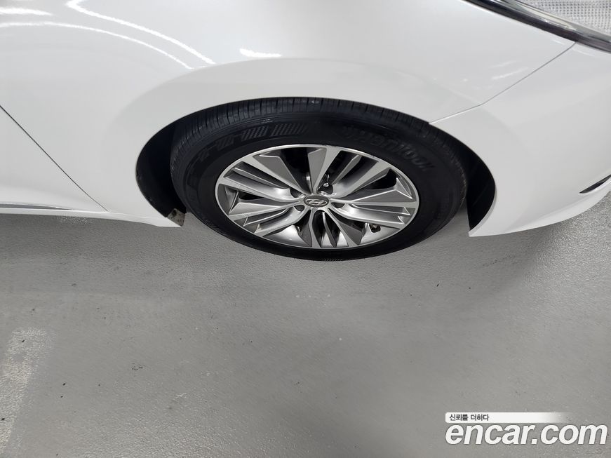 Hyundai Grandeur 2015