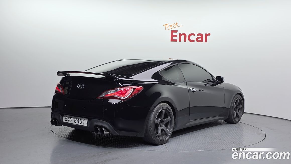 Hyundai Genesis 2012