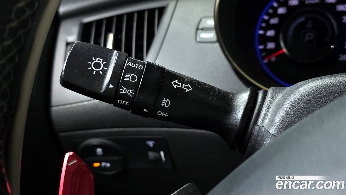 Hyundai Genesis 2012