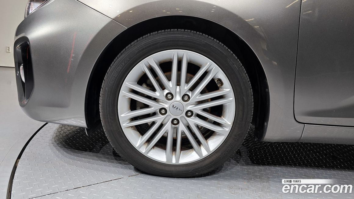 Kia Carens 2018