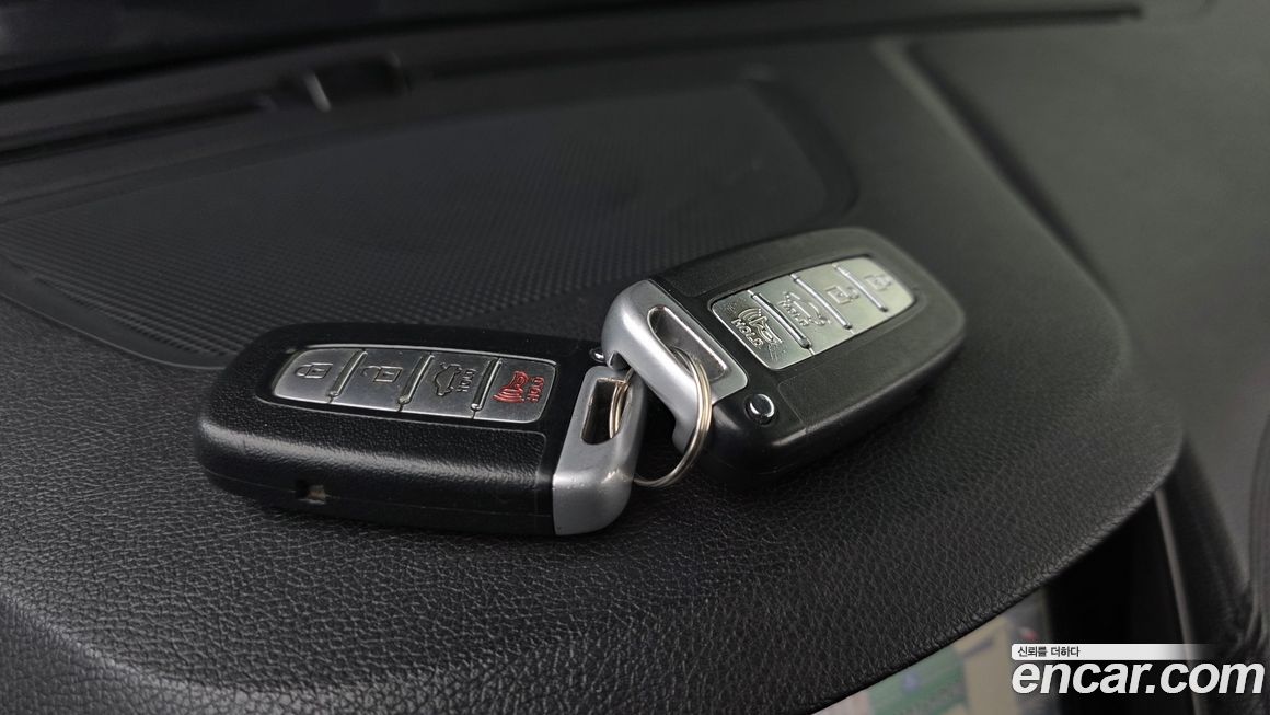 Hyundai Genesis 2012