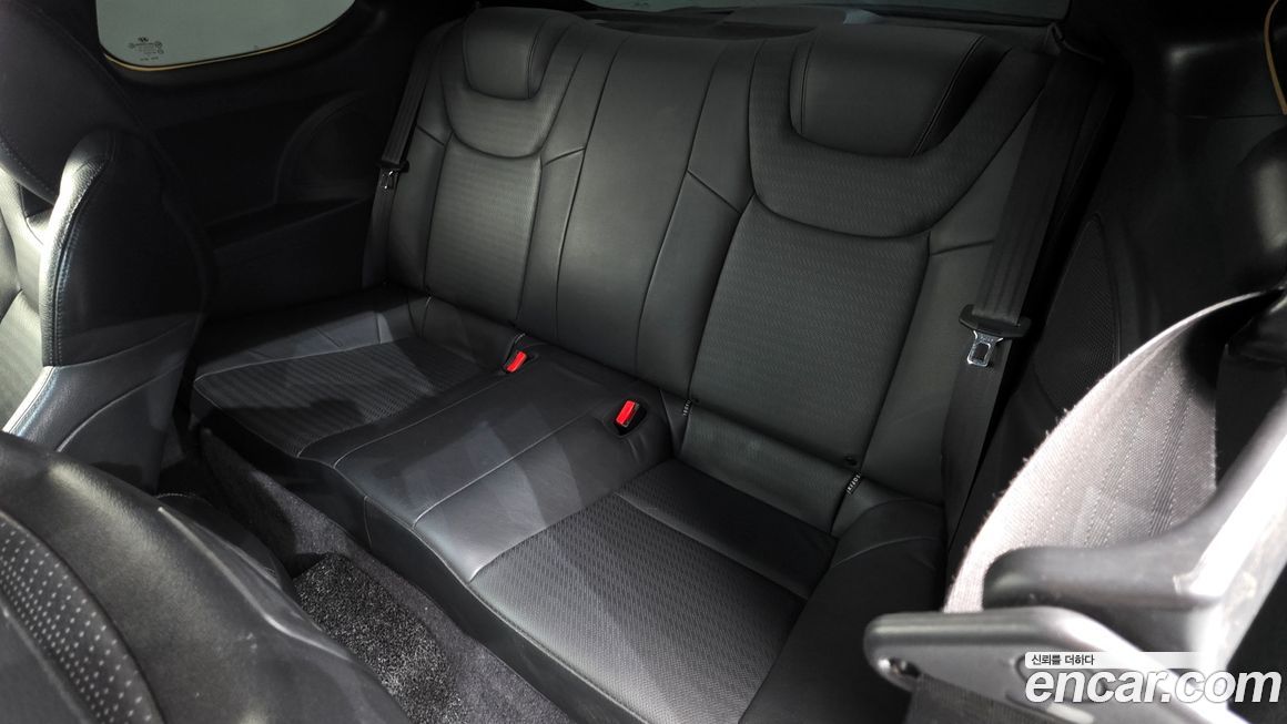 Hyundai Genesis 2012