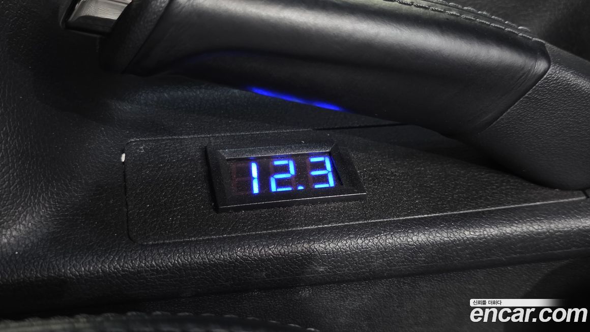 Hyundai Genesis 2012