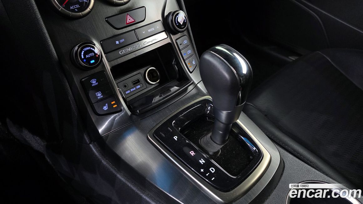 Hyundai Genesis 2012