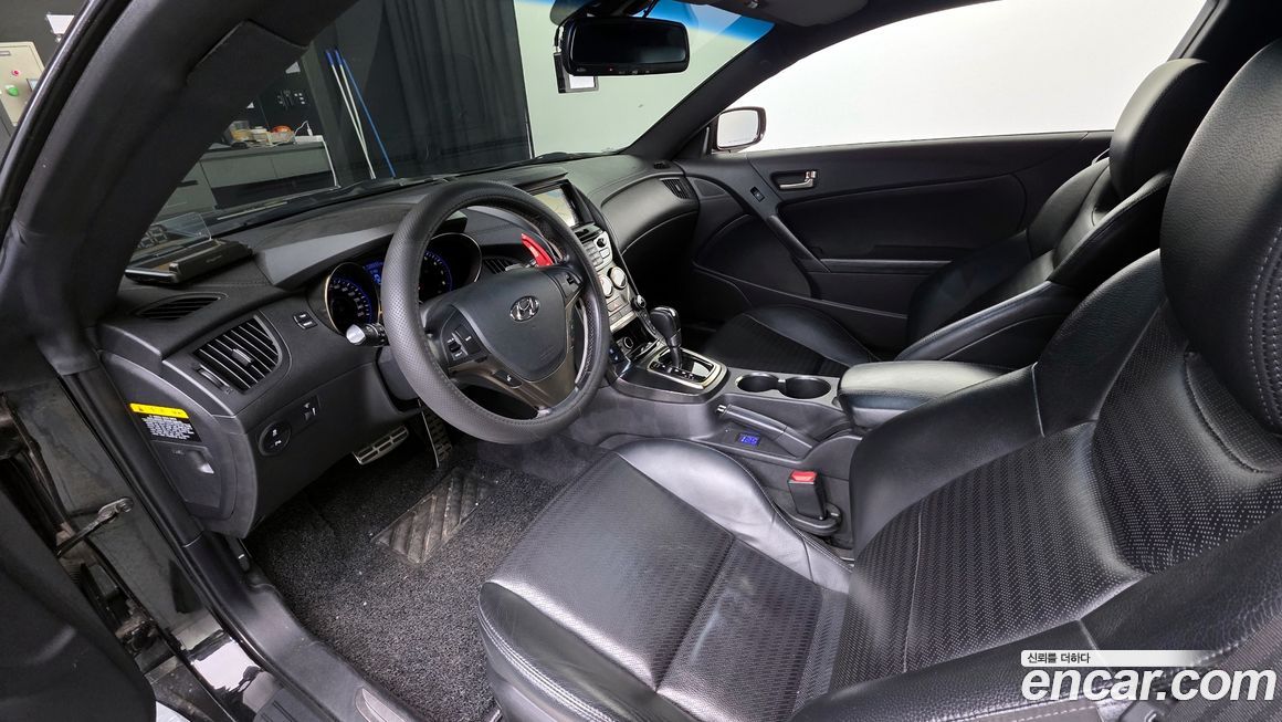 Hyundai Genesis 2012