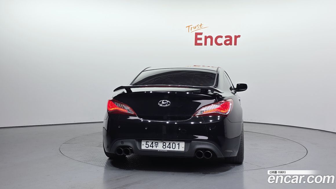 Hyundai Genesis 2012