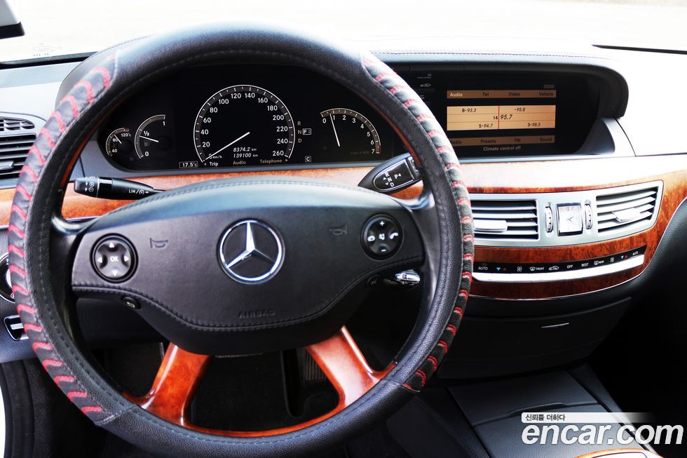 Mercedes-Benz S-Class 2006