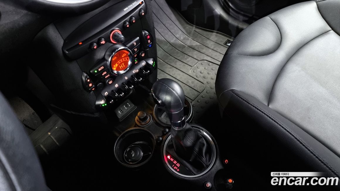 Mini Cooper Convertible 2014