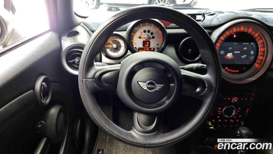 Mini Cooper Convertible 2014