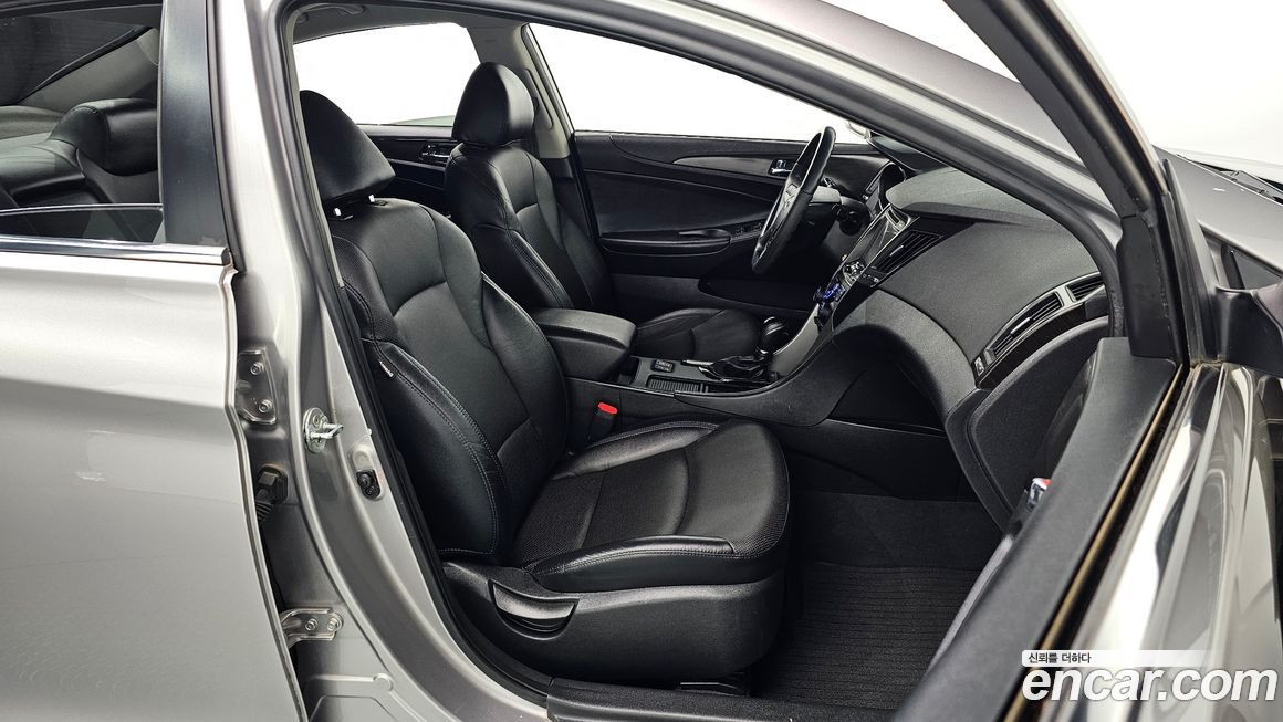 Hyundai Sonata 2012