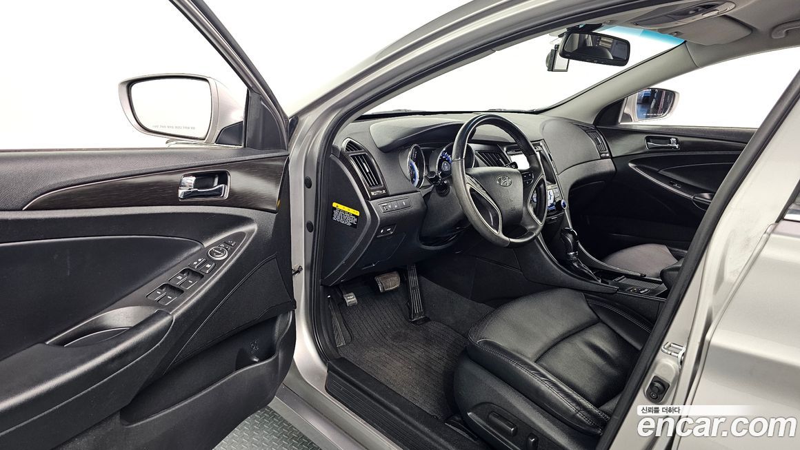 Hyundai Sonata 2012