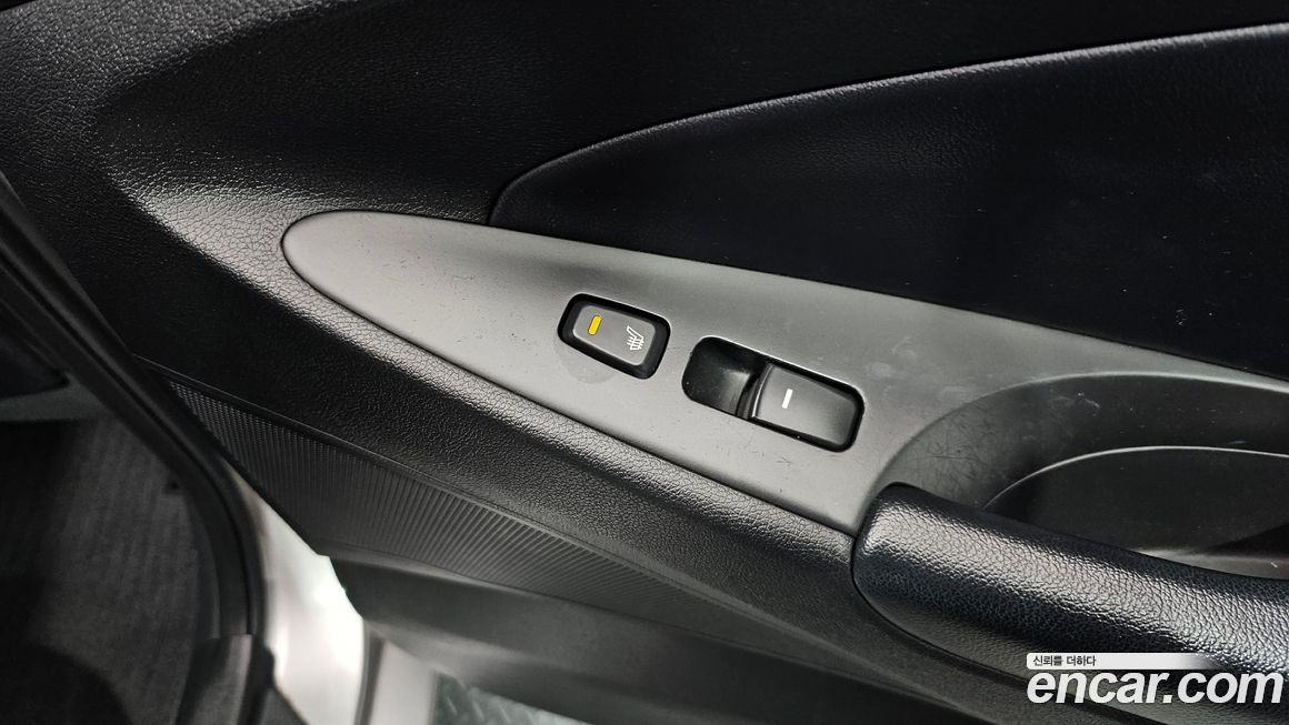Hyundai Sonata 2012