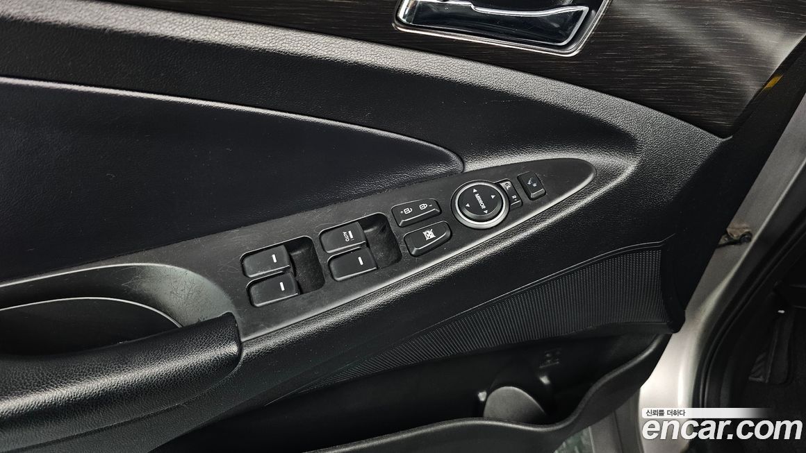 Hyundai Sonata 2012