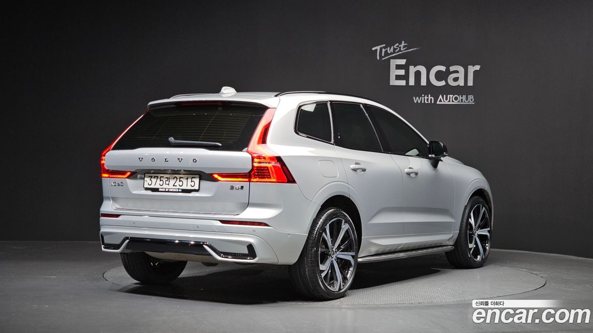Volvo XC60 2022