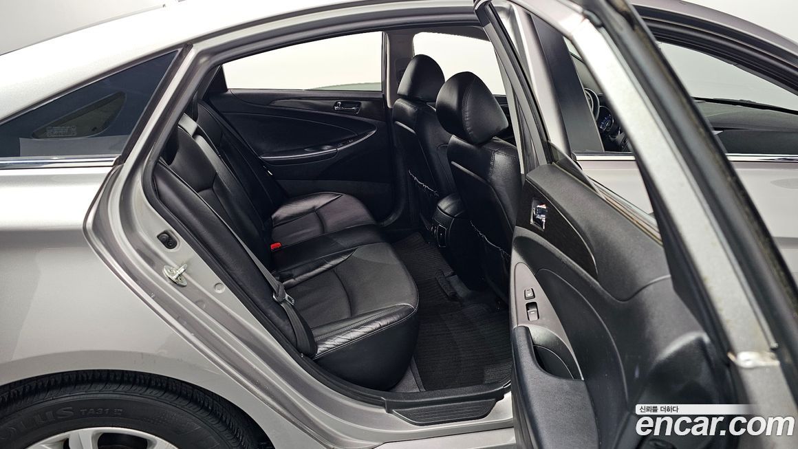 Hyundai Sonata 2012