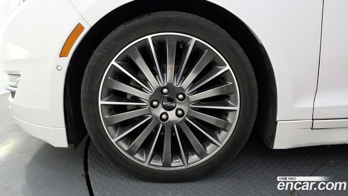 Lincoln MKZ 2015