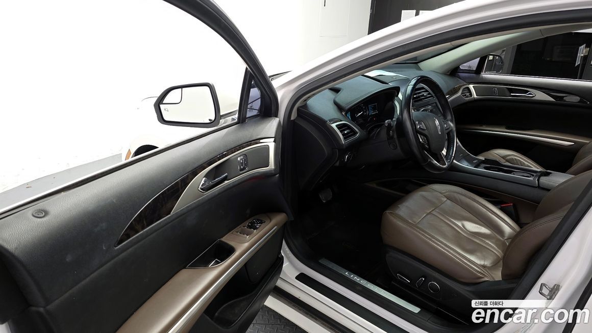 Lincoln MKZ 2015
