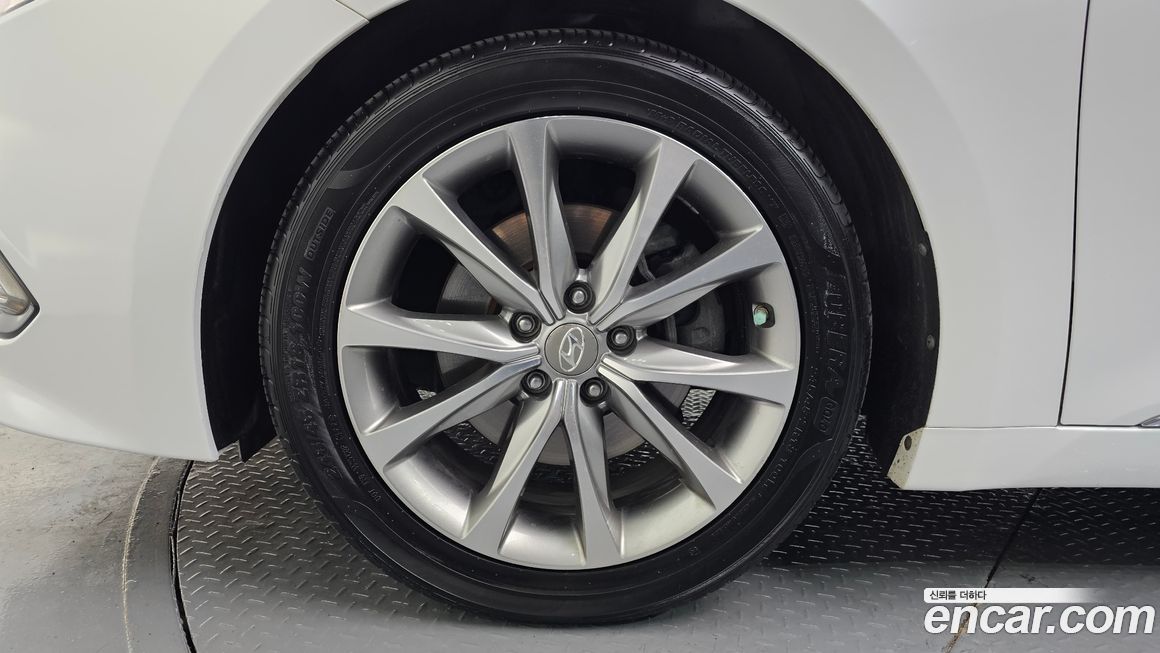 Hyundai Grandeur 2015