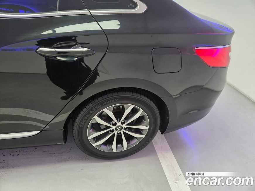 Hyundai Grandeur 2012