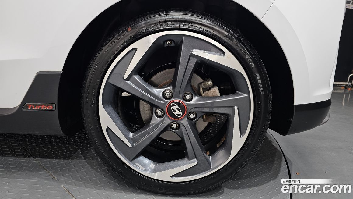 Hyundai Veloster 2019