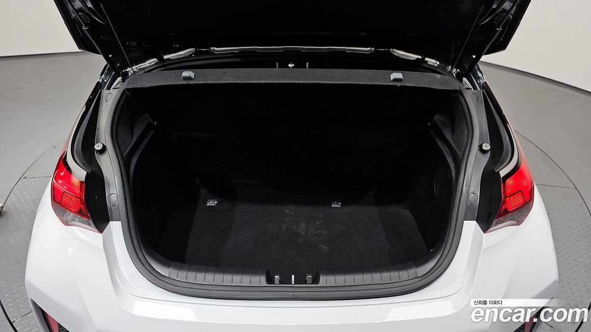 Hyundai Veloster 2019