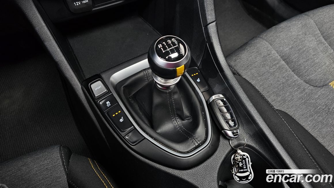 Hyundai Veloster 2019