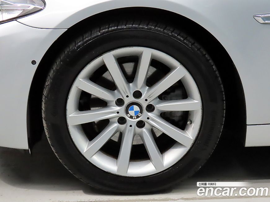 BMW 5-Series 2015