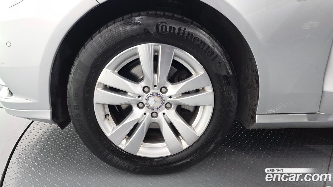 Mercedes-Benz E-Class 2013