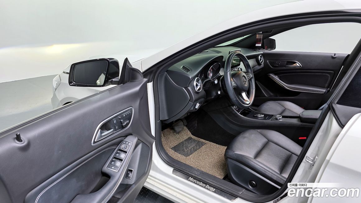 Mercedes-Benz CLA-Class 2015