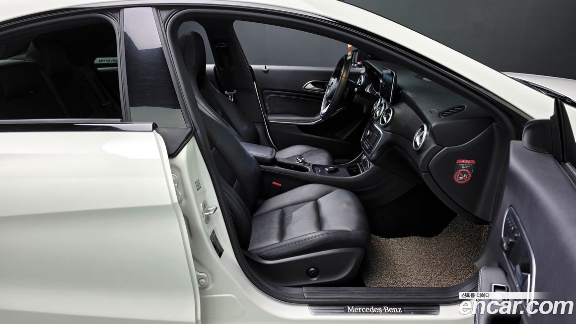 Mercedes-Benz CLA-Class 2015