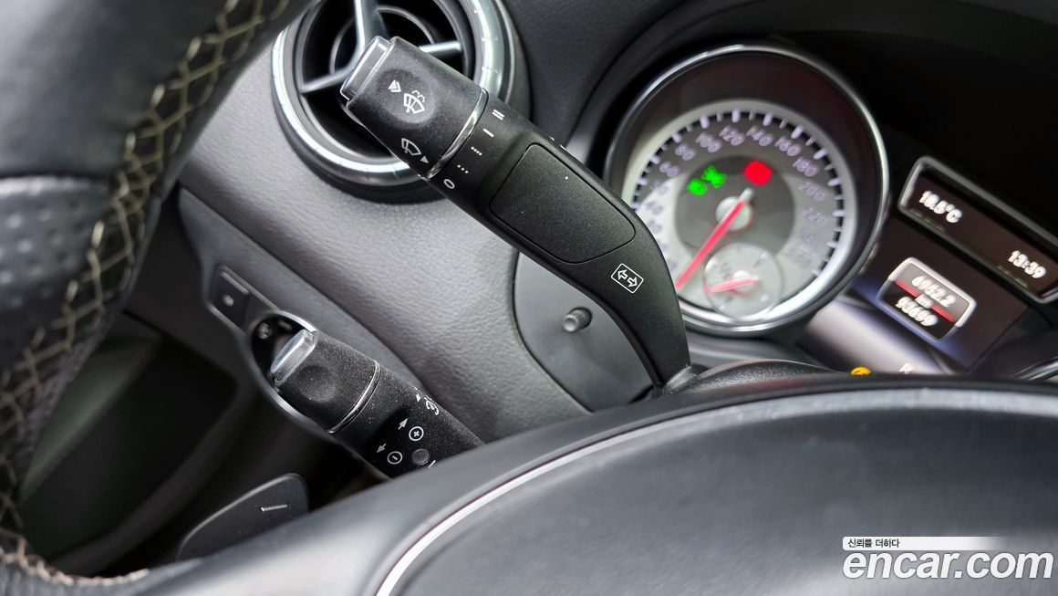 Mercedes-Benz CLA-Class 2015