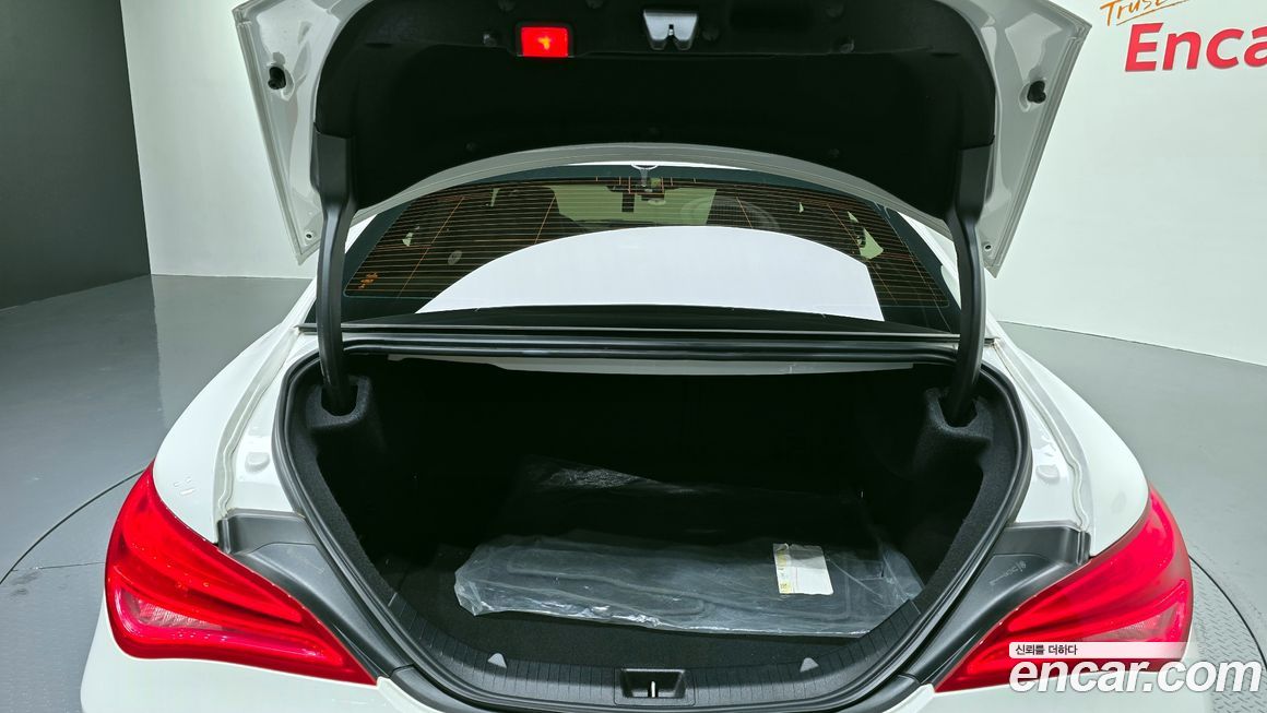 Mercedes-Benz CLA-Class 2015