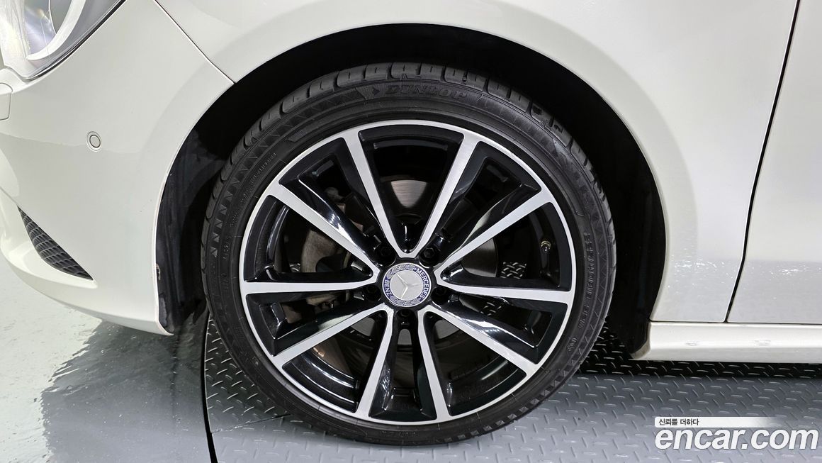 Mercedes-Benz CLA-Class 2015