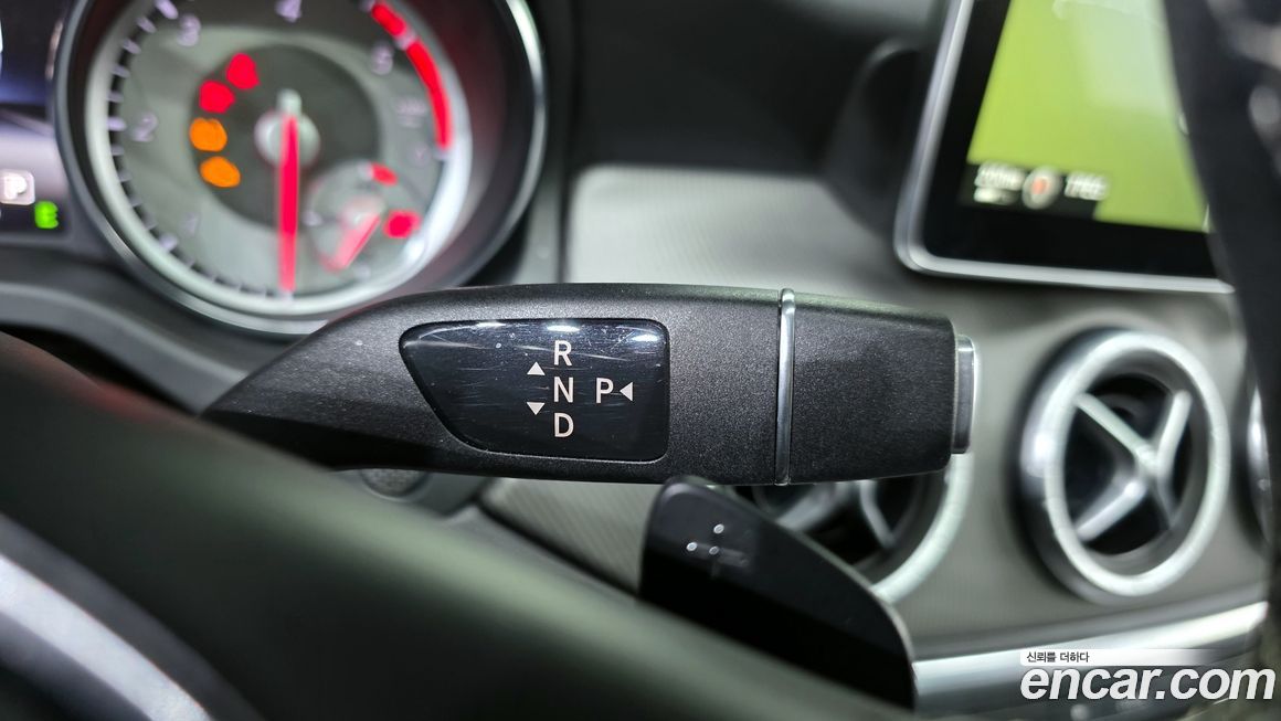 Mercedes-Benz CLA-Class 2015