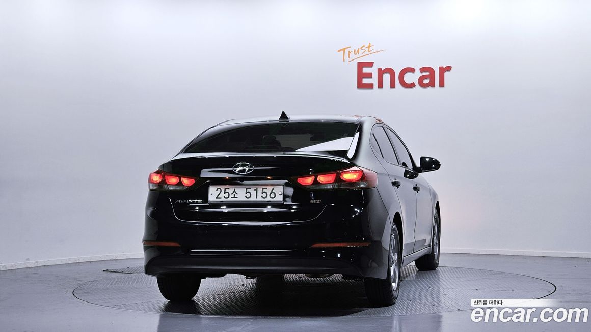 Hyundai AVANTE 2016