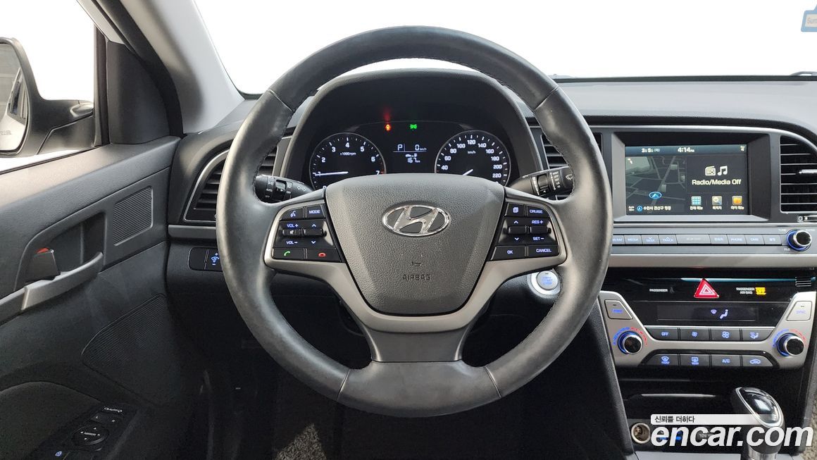 Hyundai AVANTE 2016