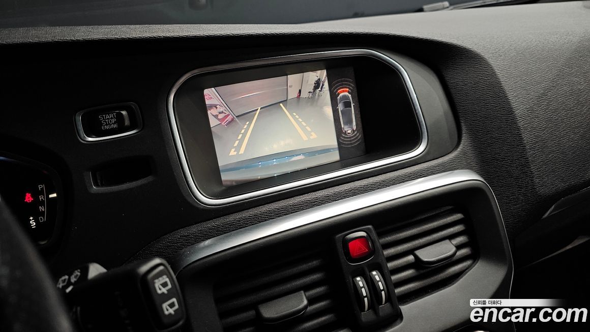 Volvo V40 2015