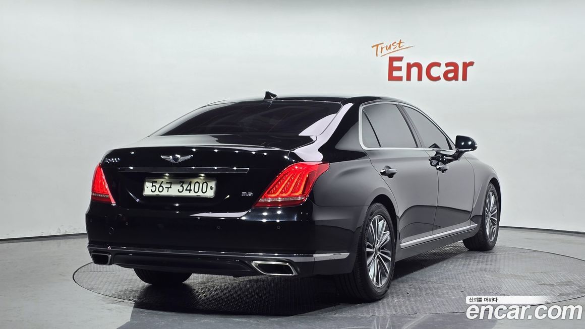 Genesis EQ900 2016