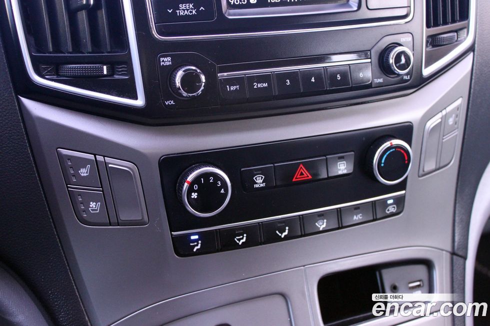 Hyundai Starex 2019