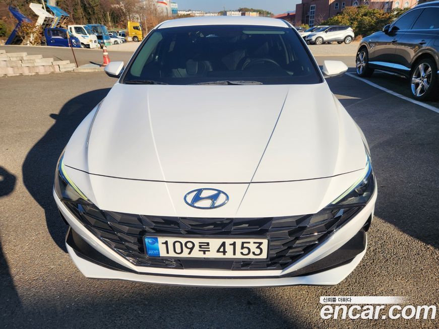 Hyundai AVANTE 2022