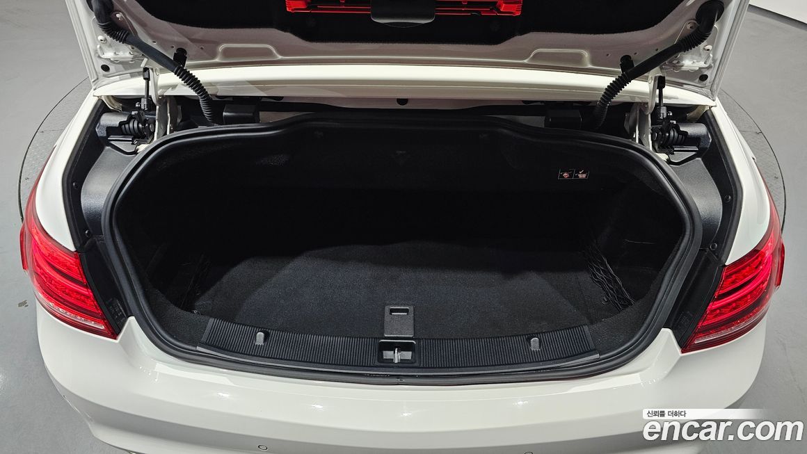 Mercedes-Benz E-Class 2016