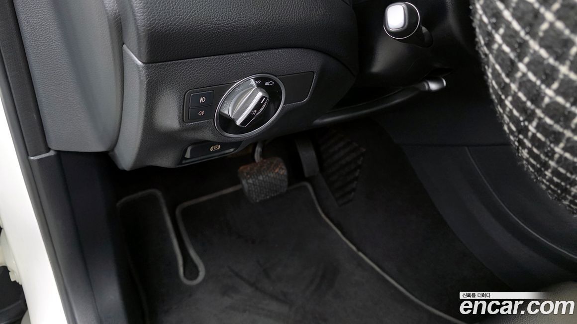 Mercedes-Benz GLA-Class 2019