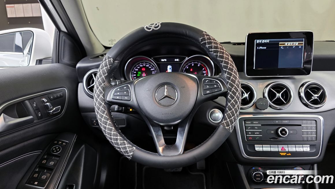 Mercedes-Benz GLA-Class 2019