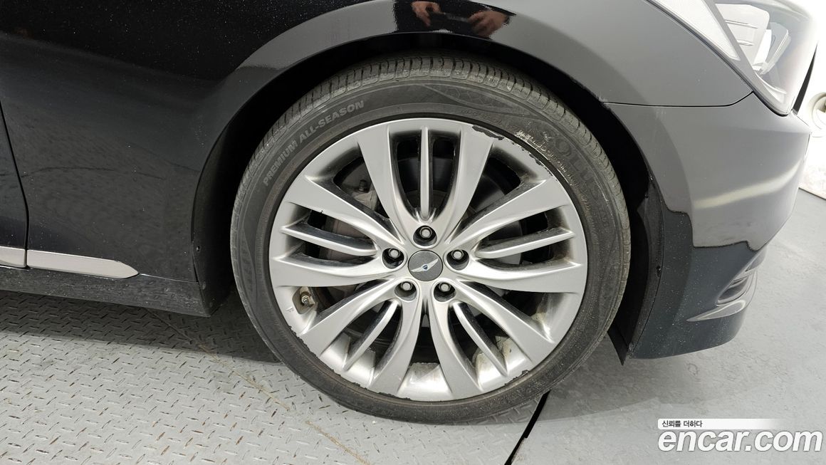 Hyundai Genesis 2016