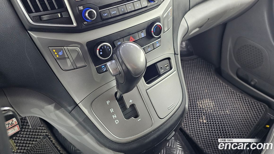 Hyundai Starex 2019