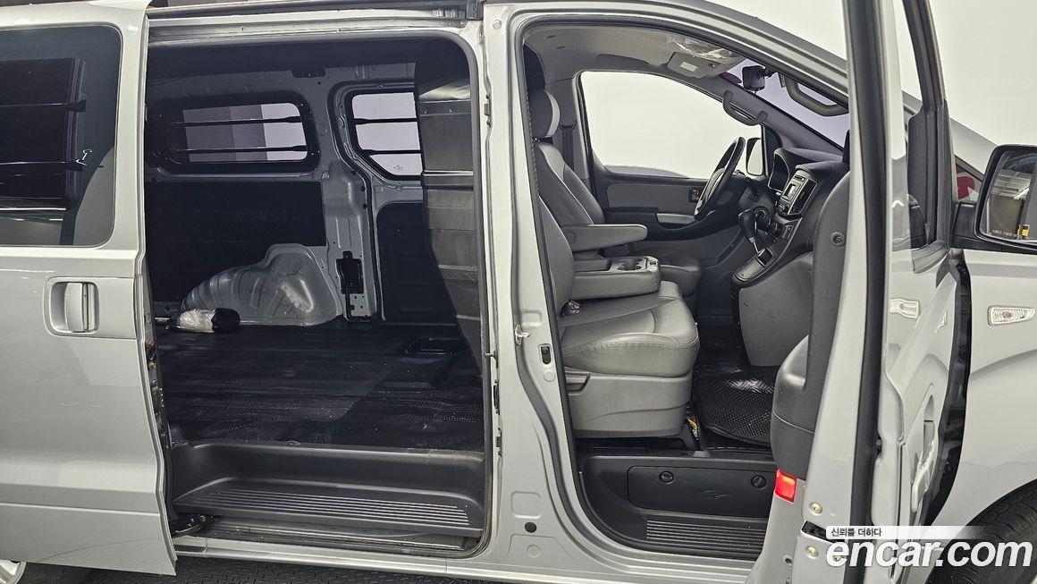 Hyundai Starex 2019
