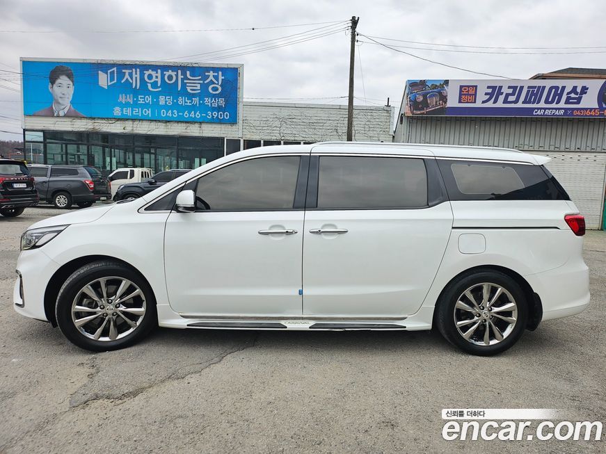 Kia Canival 2019