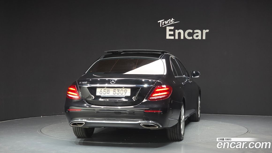 Mercedes-Benz E-Class 2017