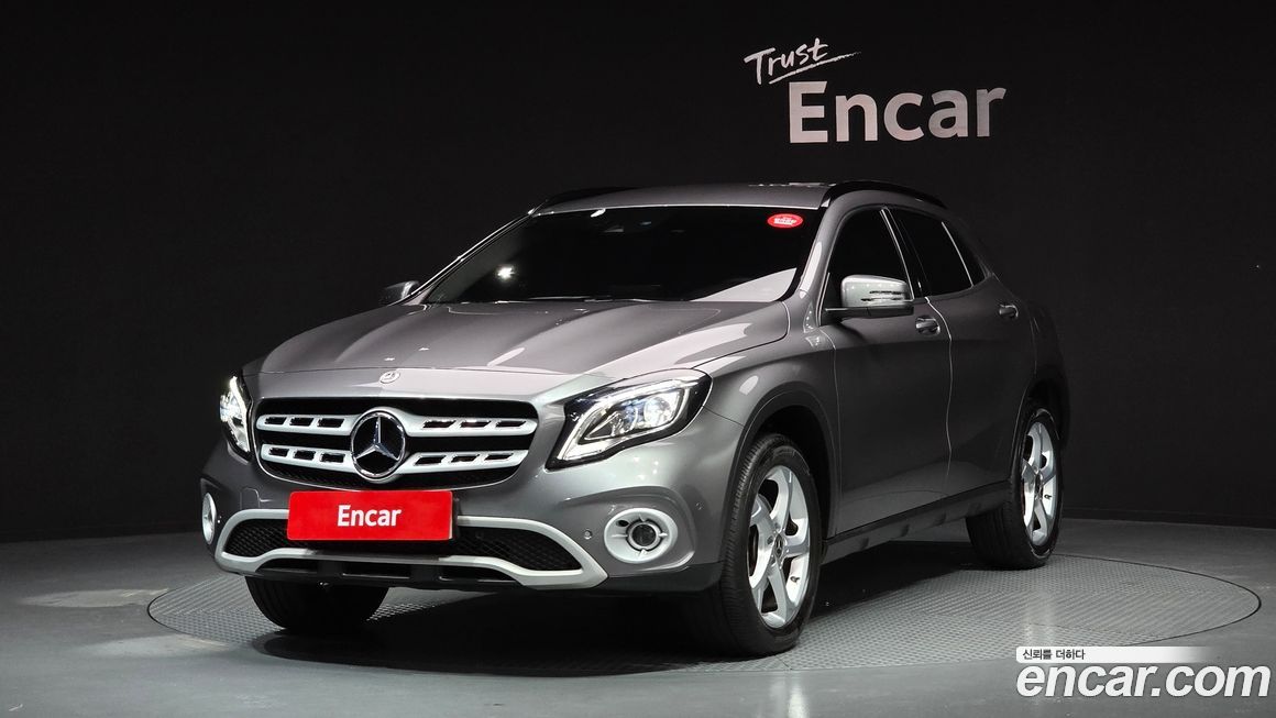 Mercedes-Benz GLA-Class 2019